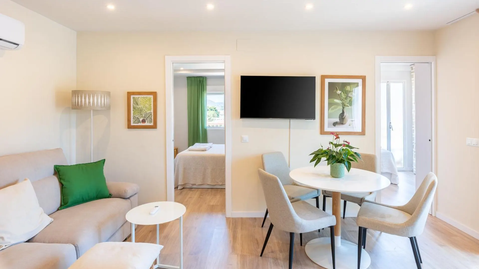Wintowinrentals Centro Urbano Con Encanto En 말라가 아파트